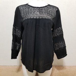 Old Navy top Medium floral crochet lace inset keyhole crinkle boho